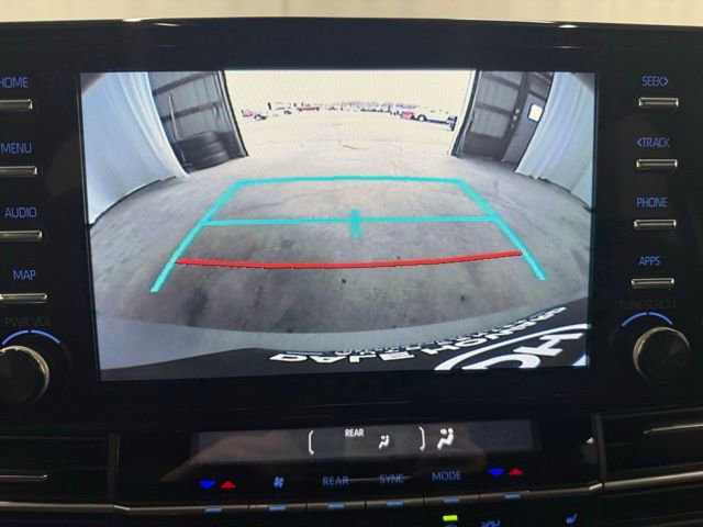 Used 2024 Toyota Sienna XSE w/ XSE Plus Package image 21