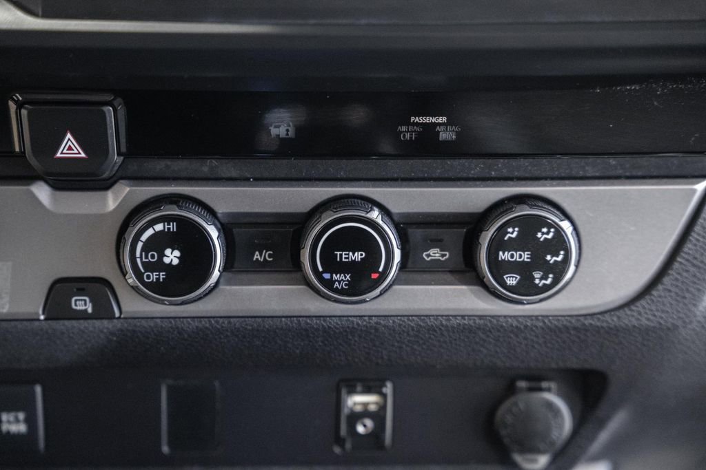 Used 2016 Toyota Tacoma SR5 image 17