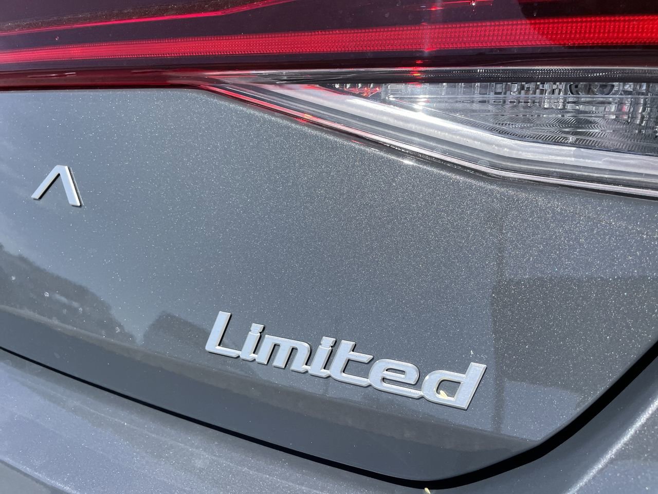 New 2026 Hyundai Elantra Limited FWD image 46