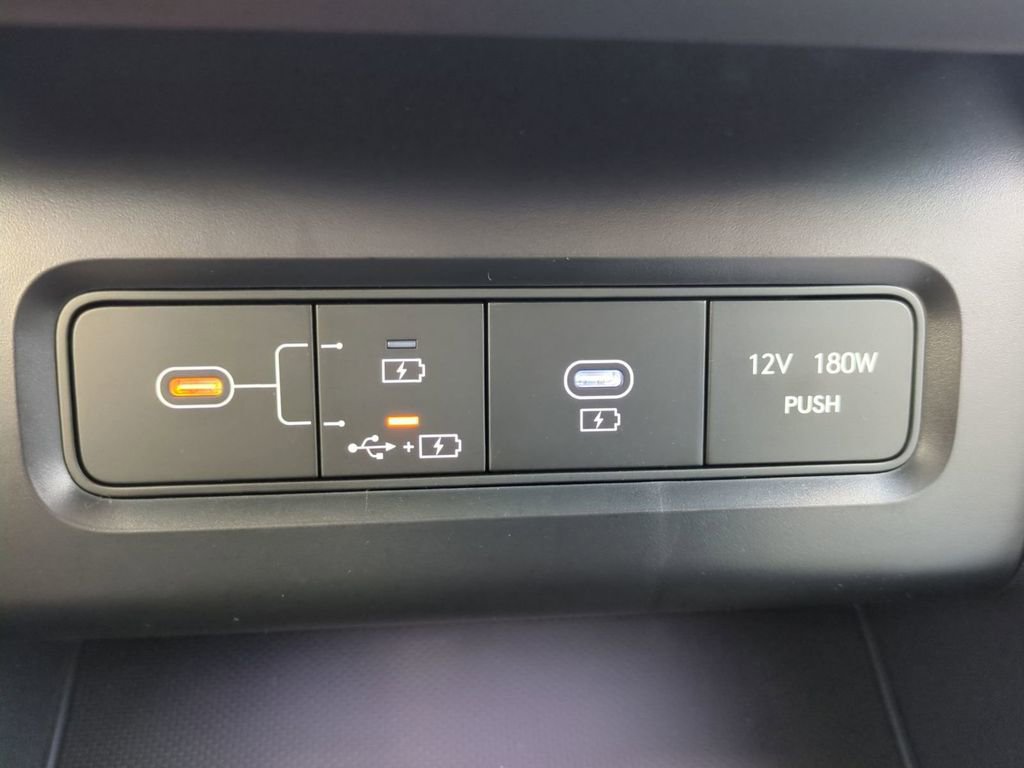 New 2026 Hyundai Tucson Limited image 28