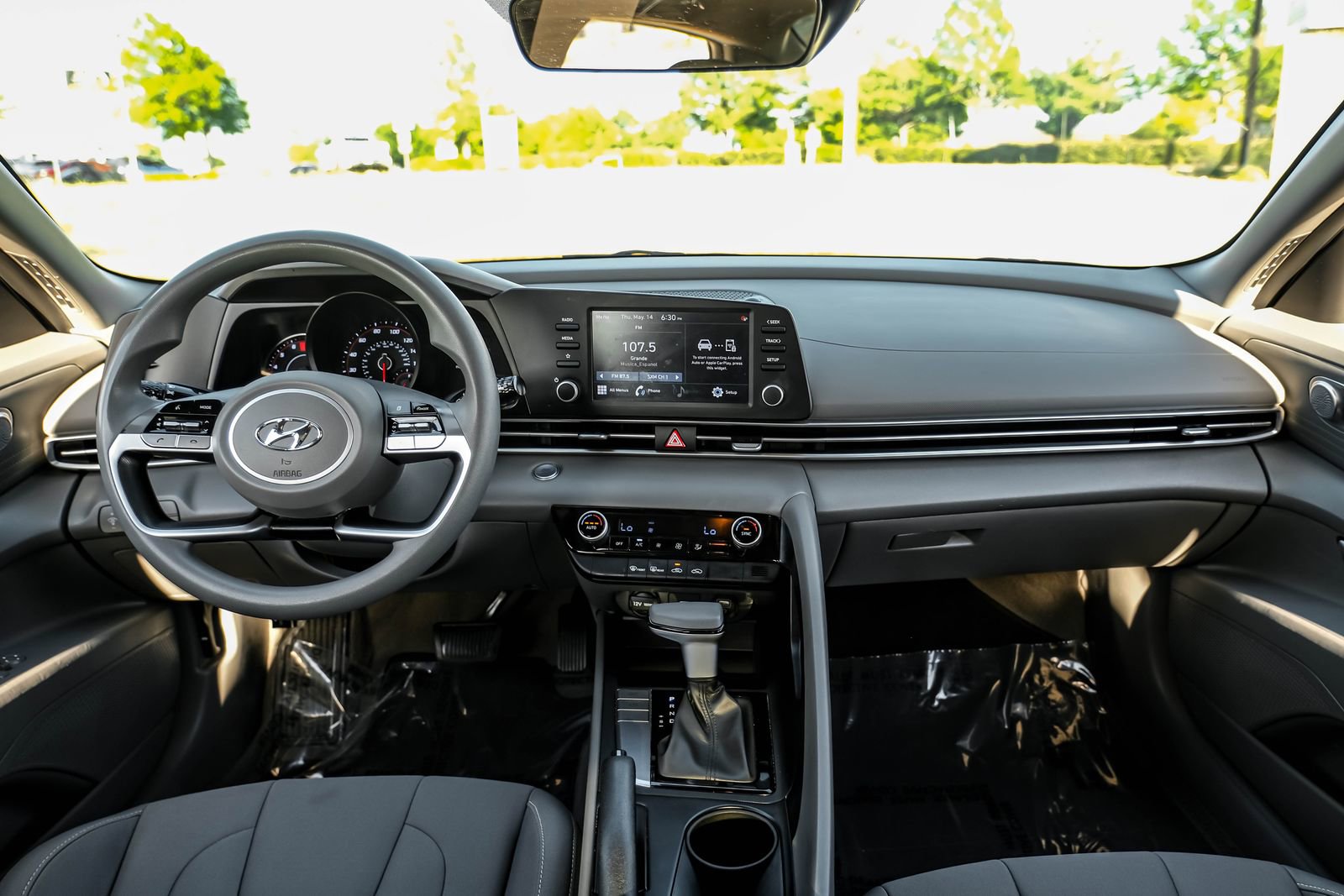 Used 2023 Hyundai Elantra SEL FWD image 11