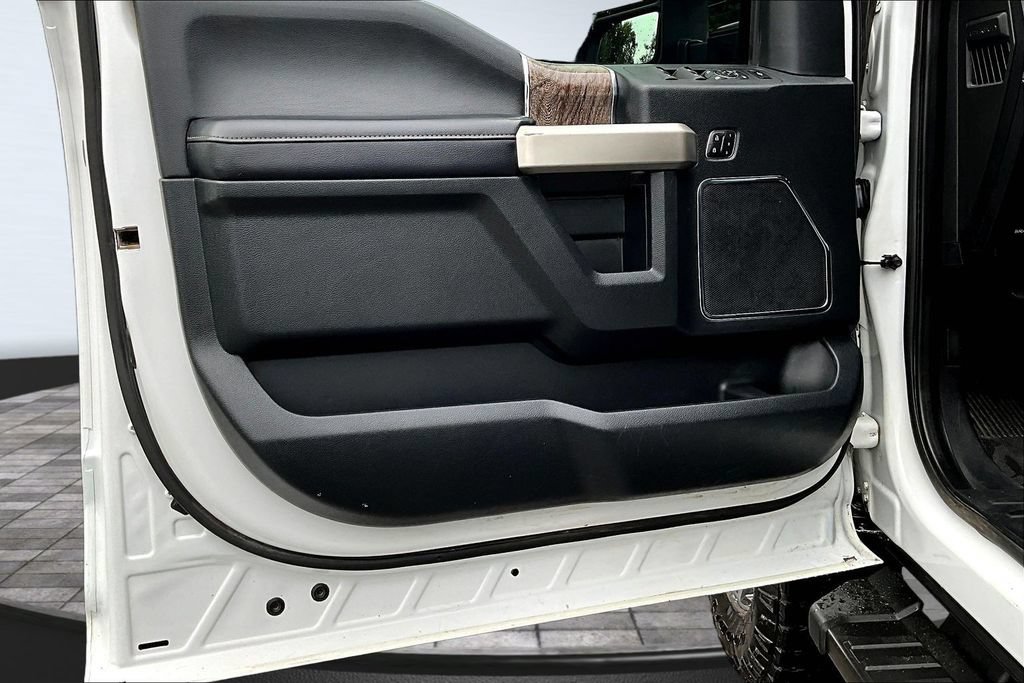 Used 2019 Ford F250 Lariat w/ Lariat Value Package AWD/4WD image 24