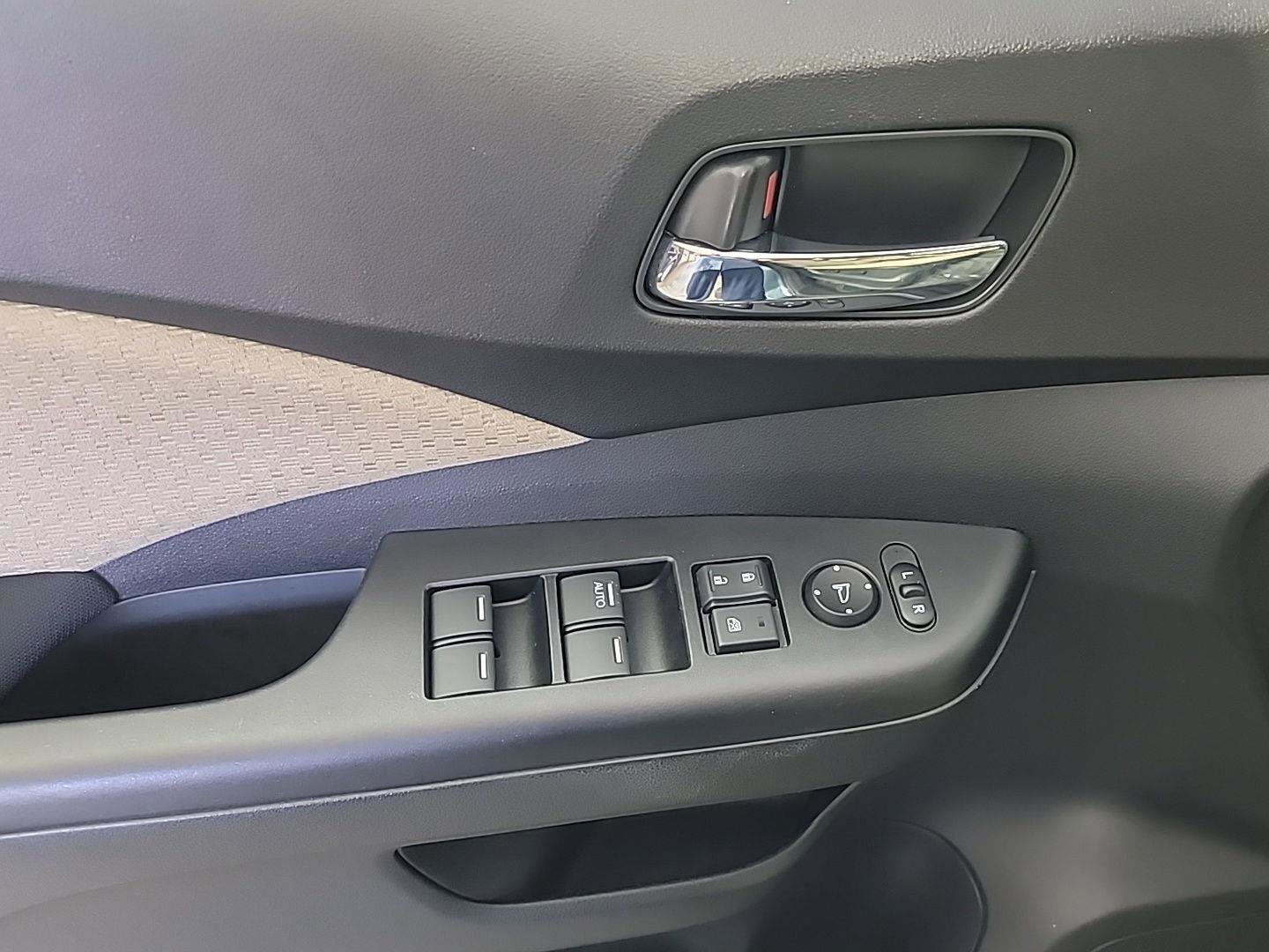 Used 2015 Honda CR-V EX image 34