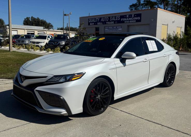 Used 2021 Toyota Camry XSE image 1