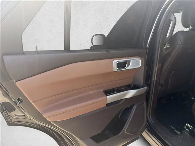 Used 2023 Ford Explorer King Ranch w/ Technology Package RWD image 20