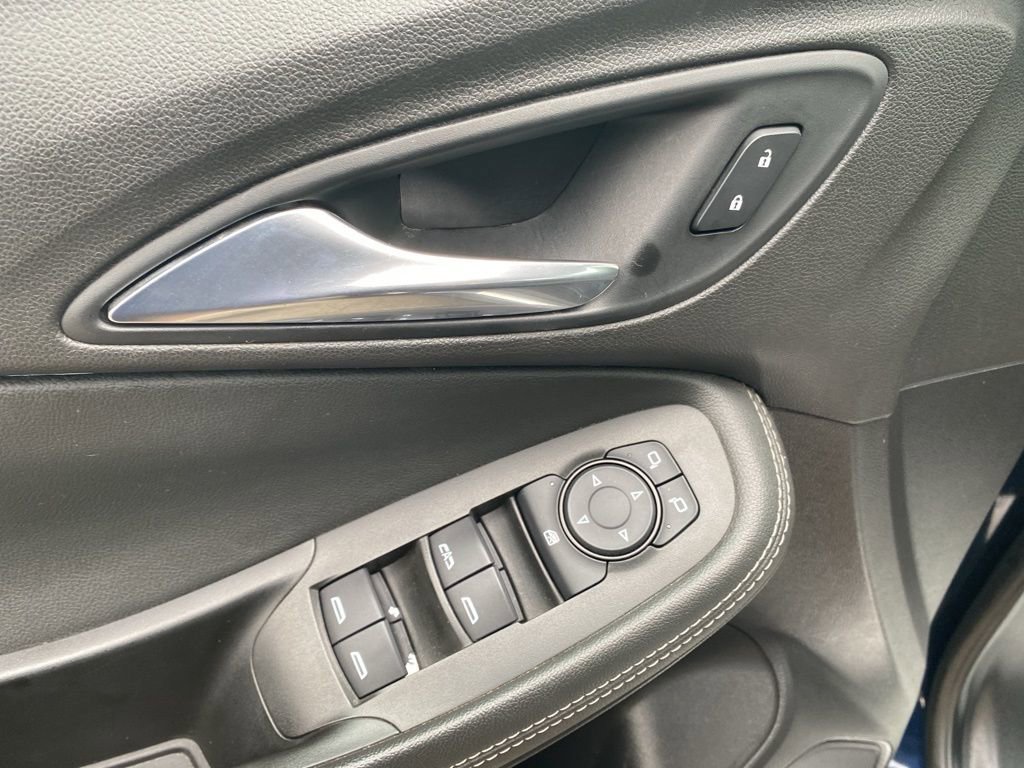 Used 2020 Buick Encore GX Select image 21