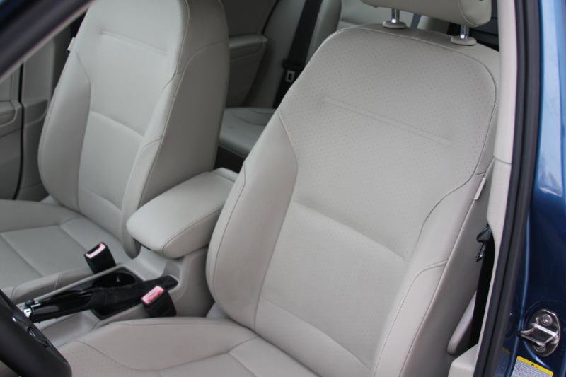 Used 2015 Volkswagen Golf S image 30