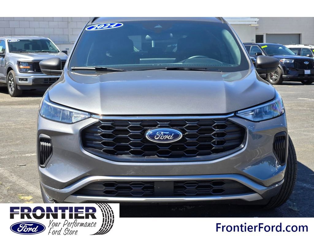 Certified 2024 Ford Escape ST-Line w/ Tech Pack #1 FWD image 3