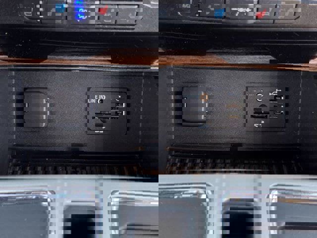 Used 2015 Ford F150 Lariat image 22