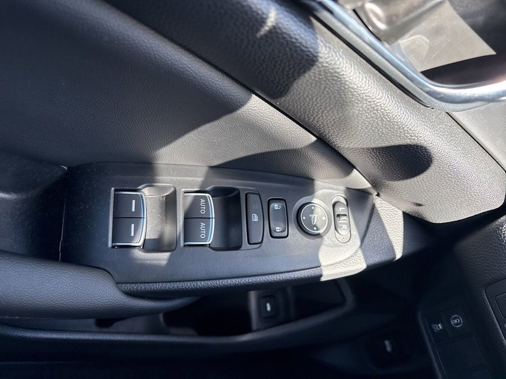Used 2022 Honda Accord Sport image 13