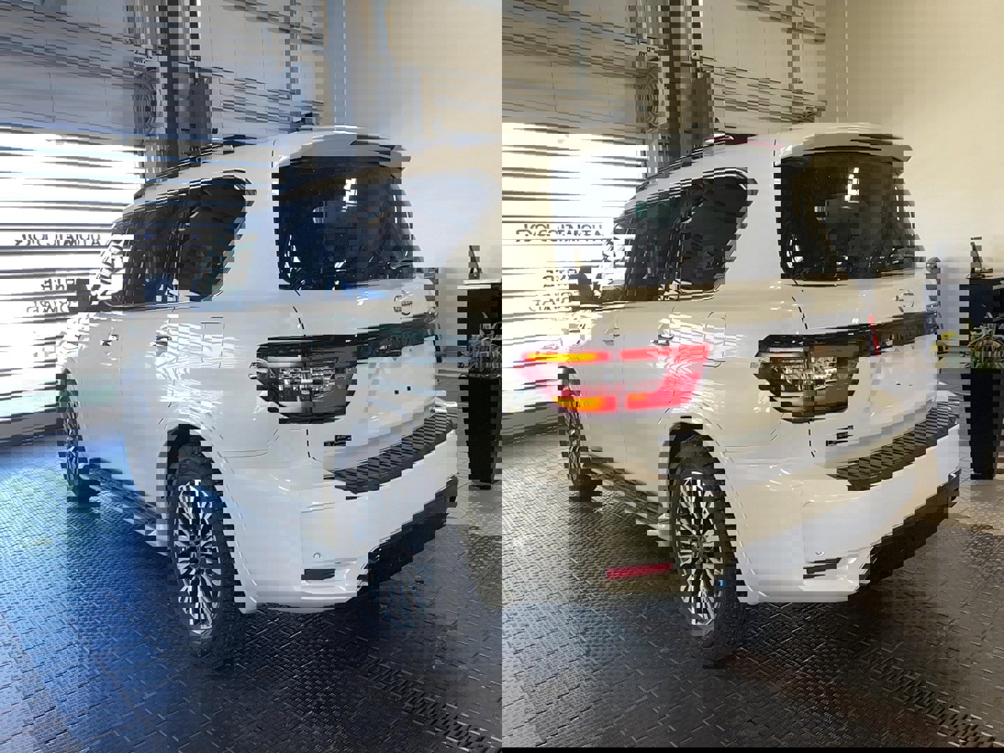 Certified 2024 Nissan Armada SL w/ Midnight Edition Package image 22