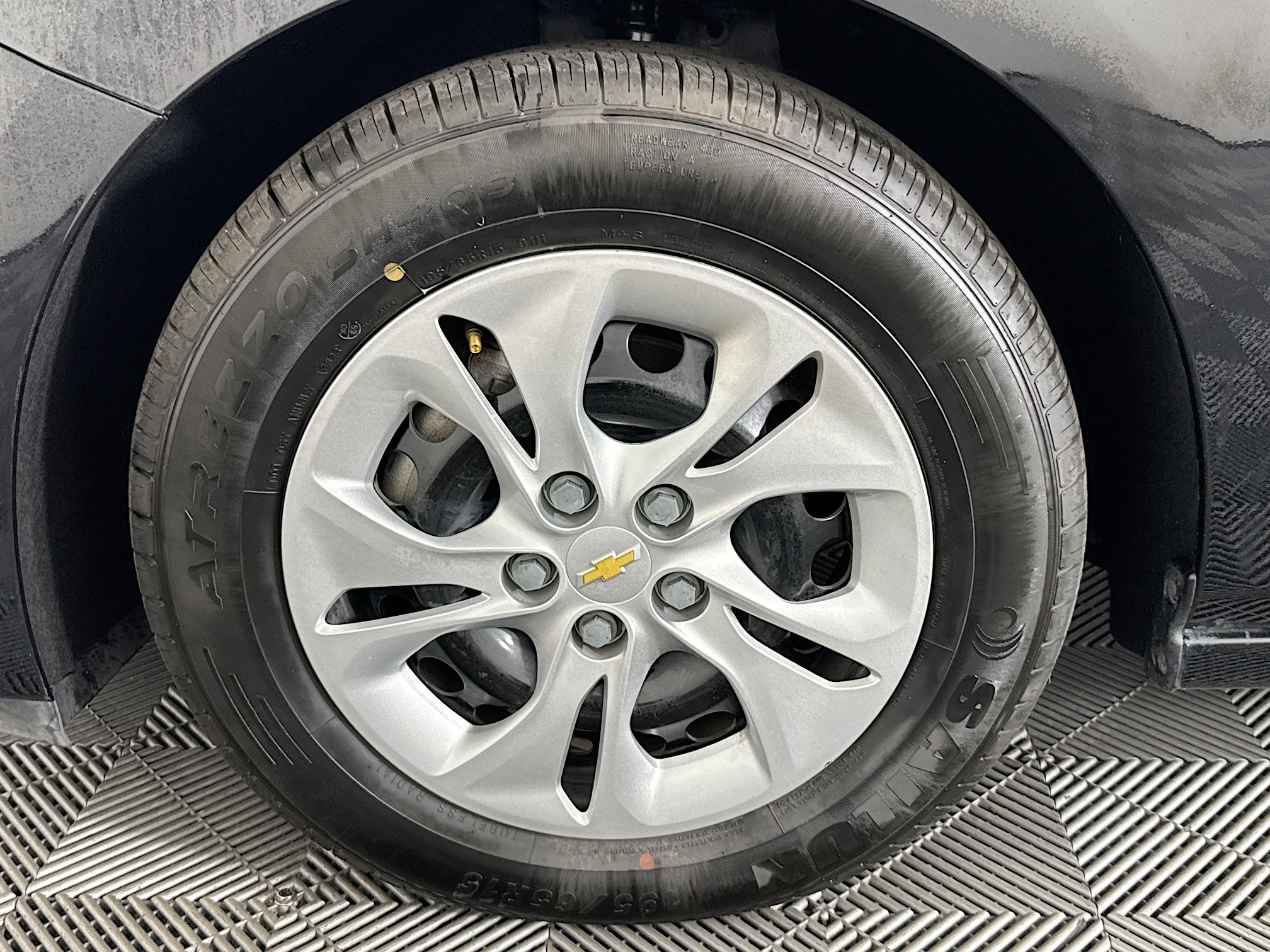 Used 2019 Chevrolet Cruze LS image 37