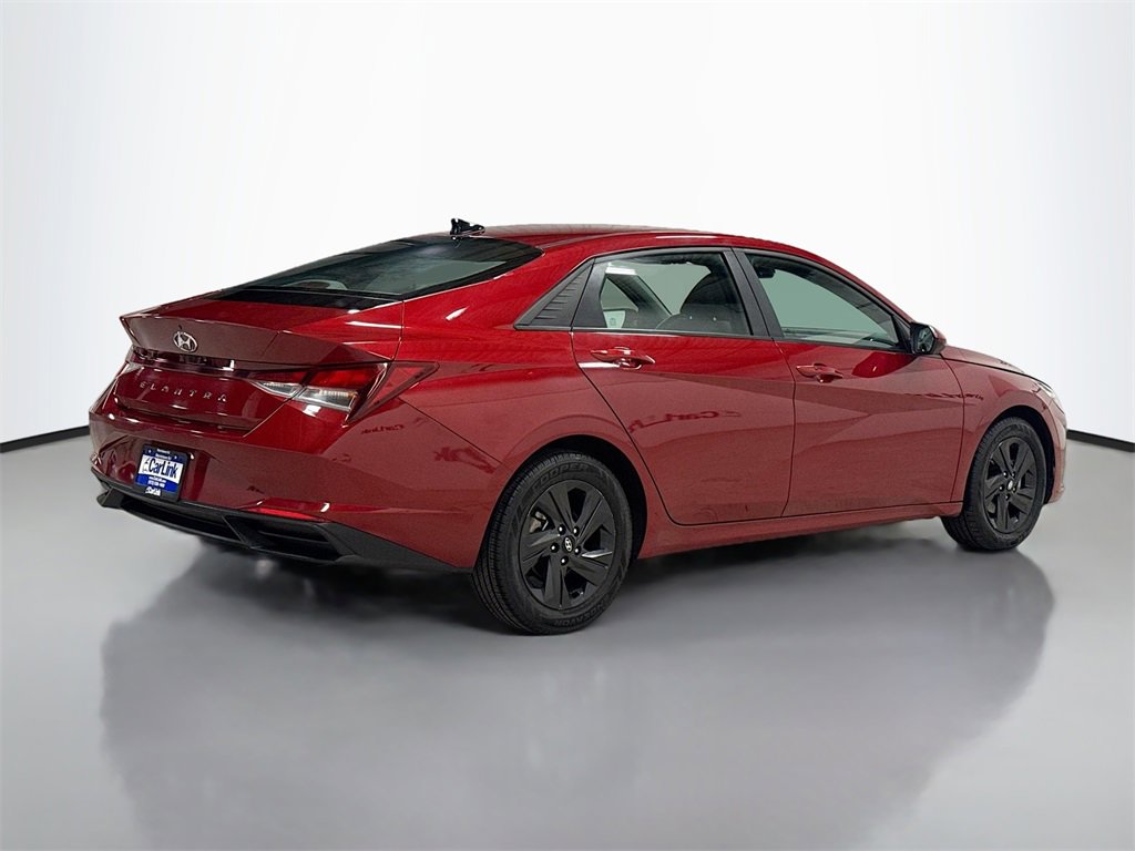 Used 2023 Hyundai Elantra SEL image 6