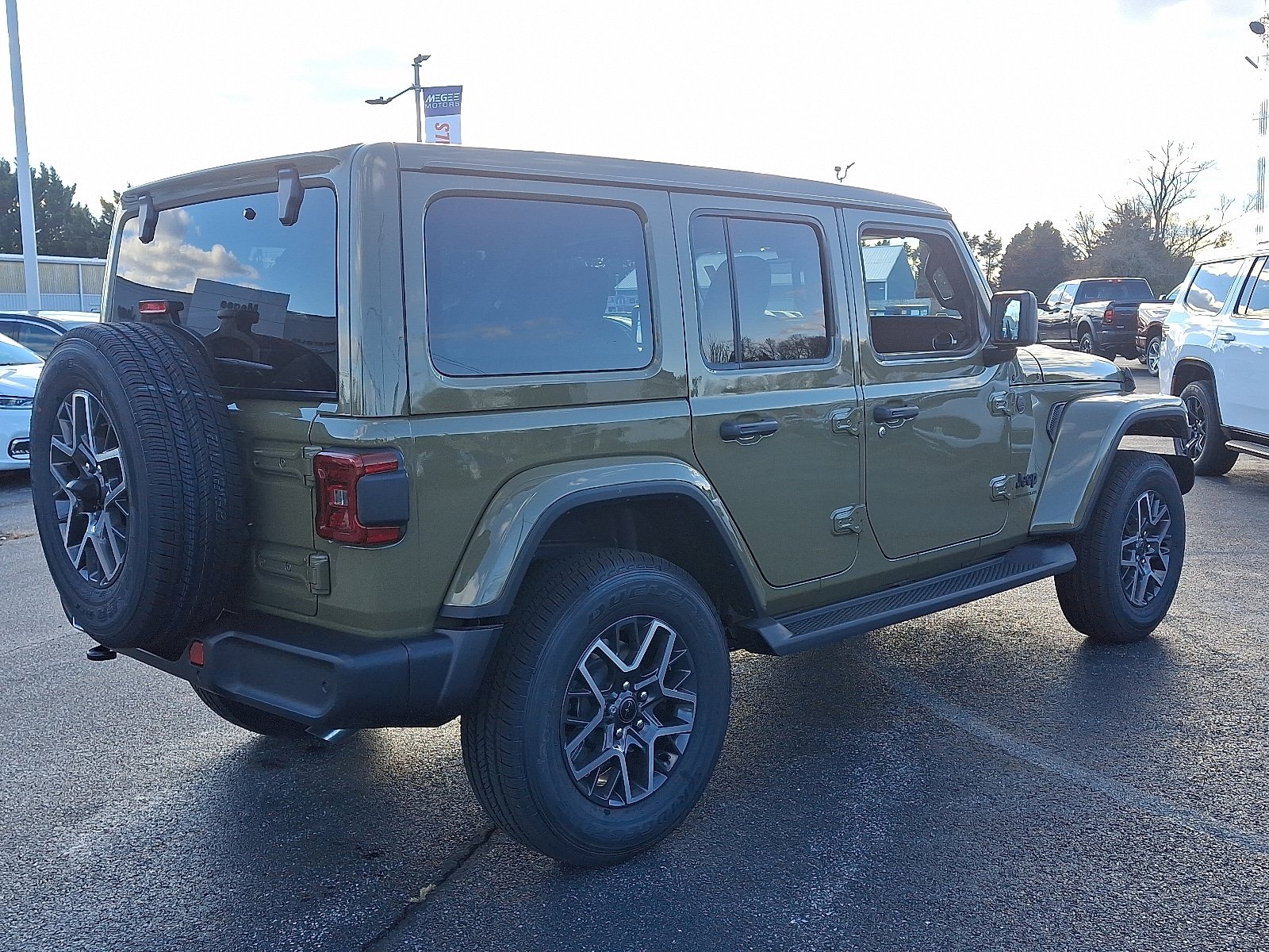New 2026 Jeep Wrangler Unlimited Sahara AWD/4WD image 6