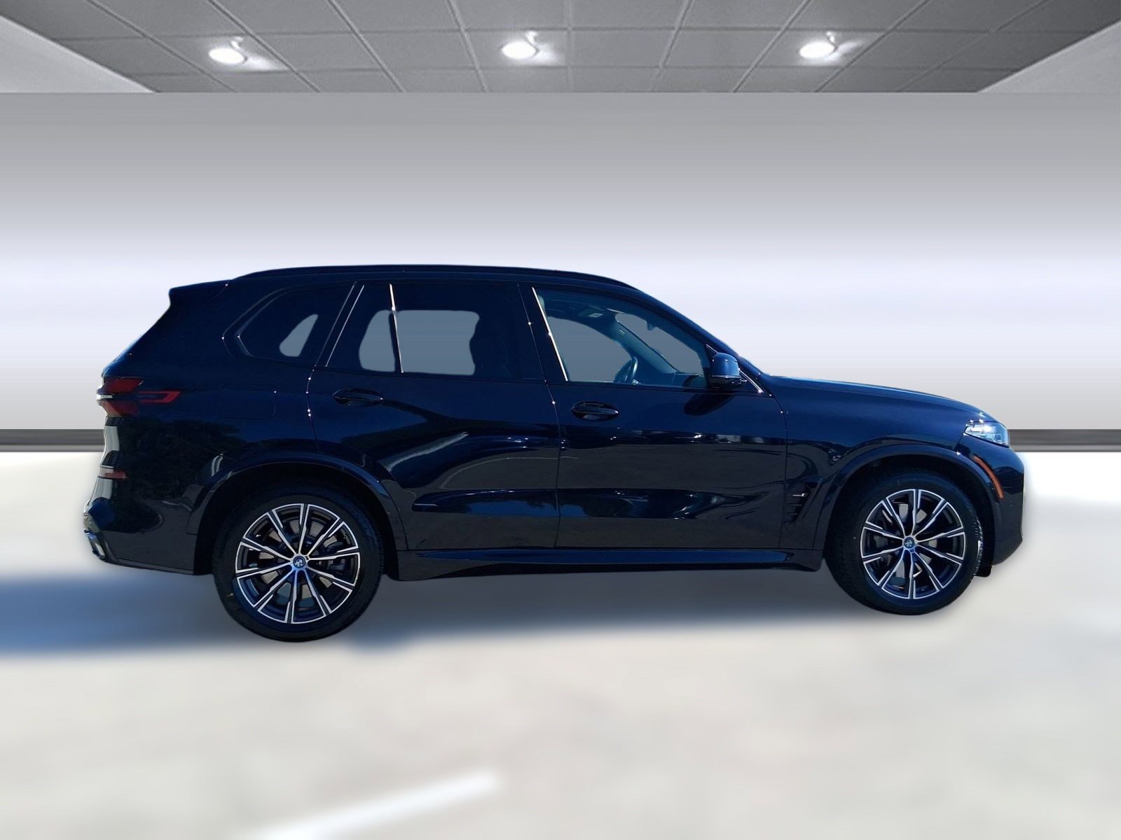 Certified 2024 BMW X5 xDrive50e w/ M Sport Package image 6