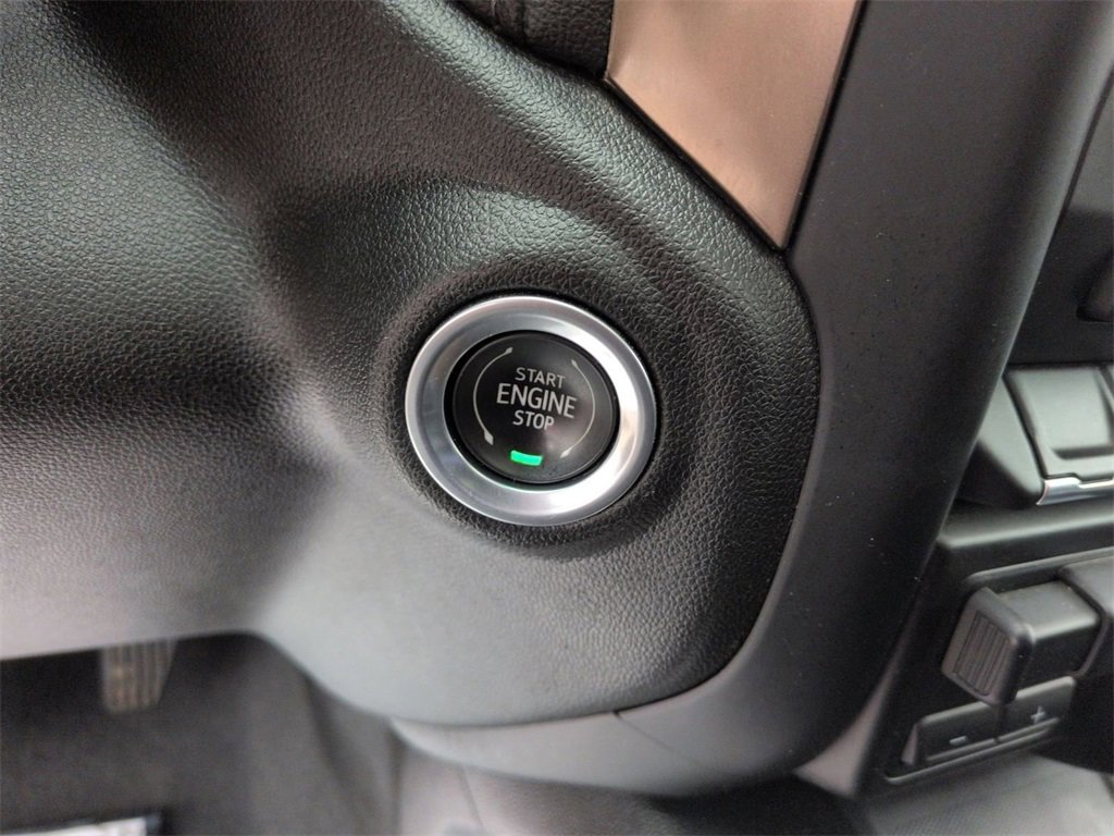 Used 2022 Chevrolet Silverado 1500 High Country w/ Technology Package image 22