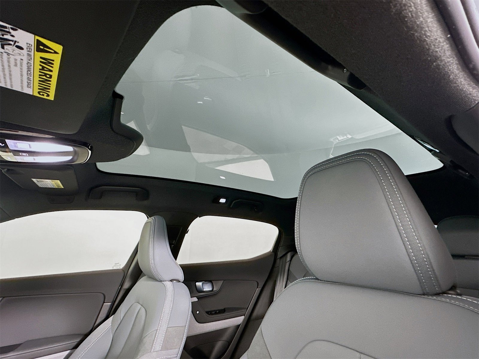 Used 2023 Polestar Polestar 2 w/ Pilot Pack image 23