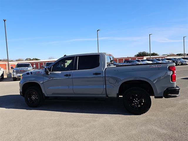Used 2024 Chevrolet Silverado 1500 LT Trail Boss w/ Convenience Package II image 2