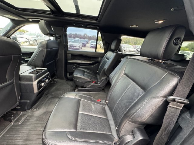 Used 2020 Ford Expedition Max XLT w/ Equipment Group 202A RWD image 30