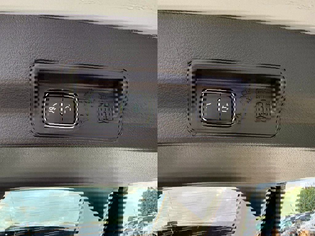 New 2026 Ford Explorer Active w/ Active Comfort Package image 16