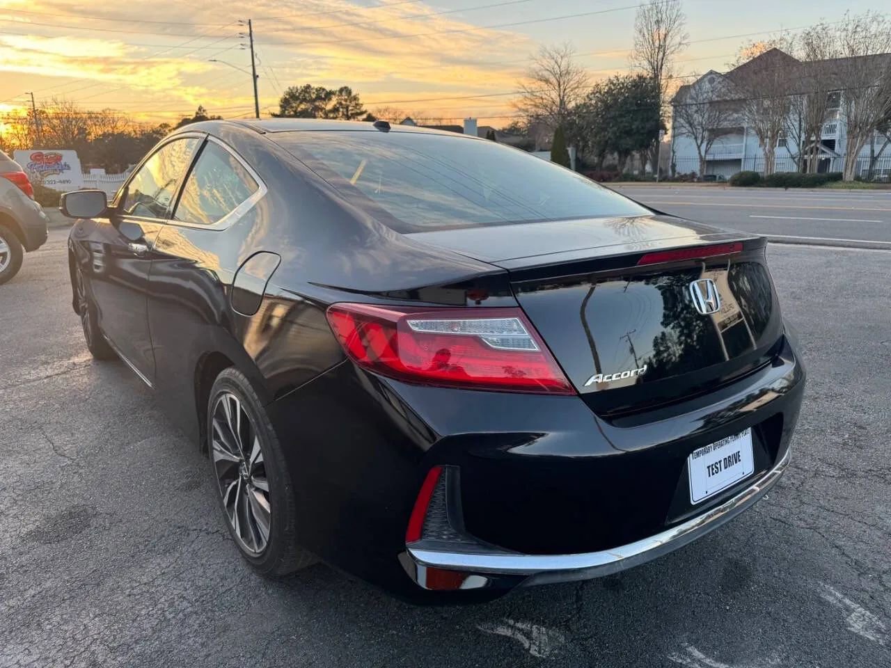 Used 2017 Honda Accord EX-L image 7