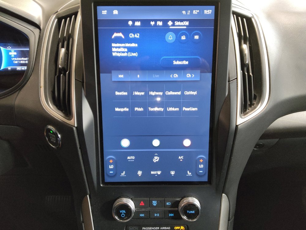 Used 2024 Ford Edge SEL image 25