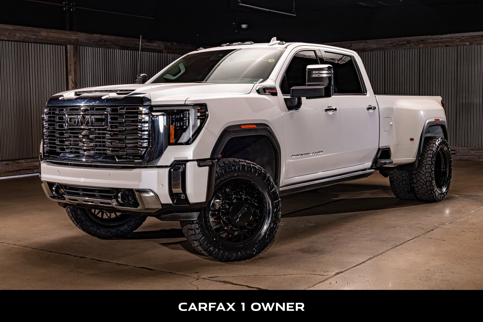 Used 2025 GMC Sierra 3500 Denali w/ Denali Reserve Package image 5