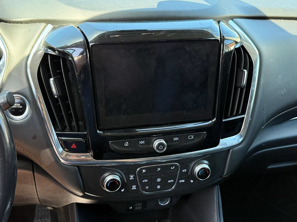 Used 2020 Chevrolet Traverse RS w/ LPO, 'HIT The Road' Package FWD image 7
