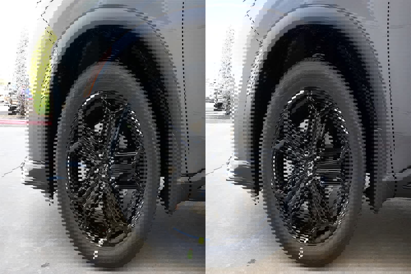 New 2026 INFINITI QX60 Sport w/ Dark Cargo Package image 25