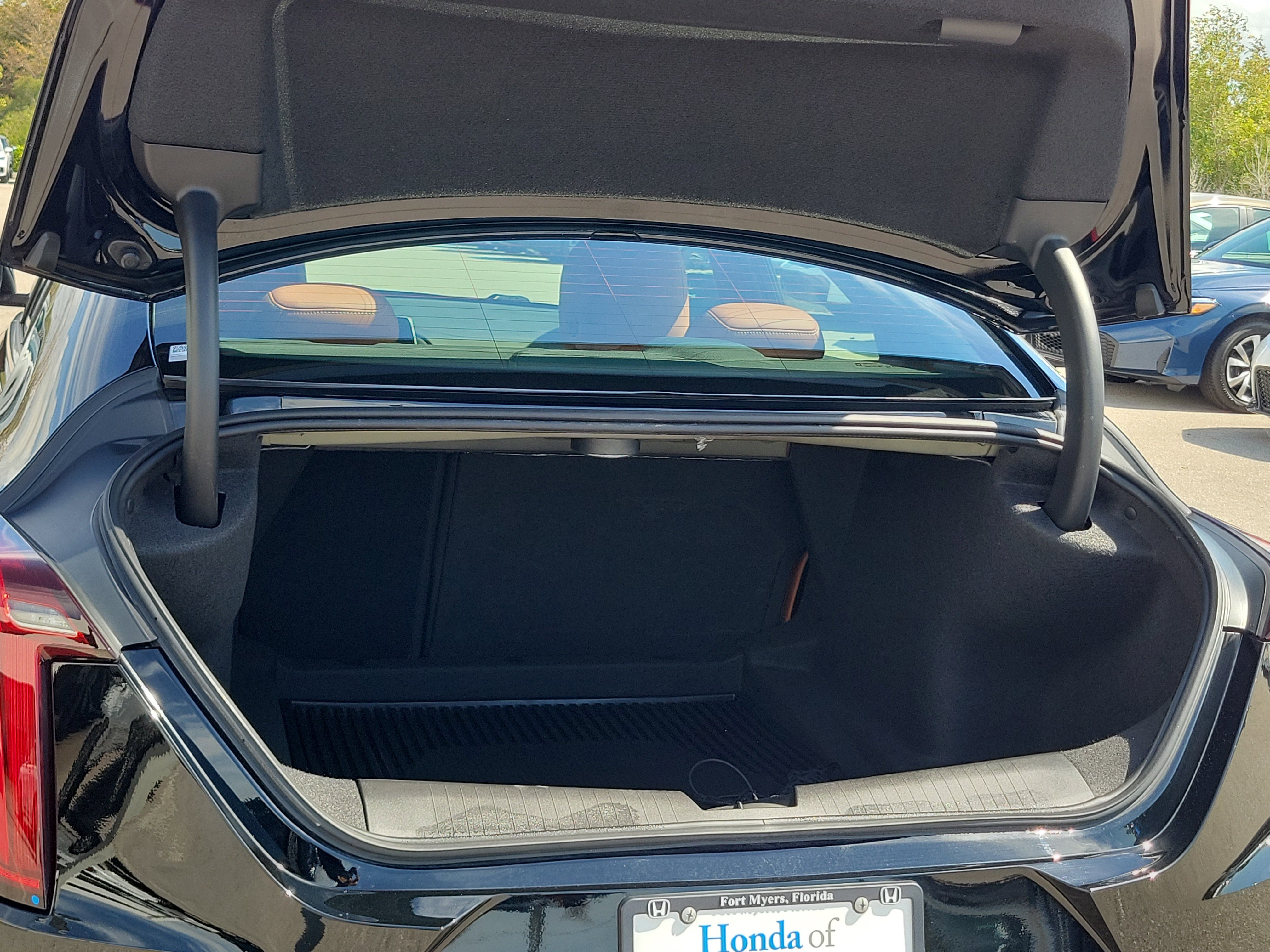 Used 2025 Cadillac CT4 Premium Luxury image 14