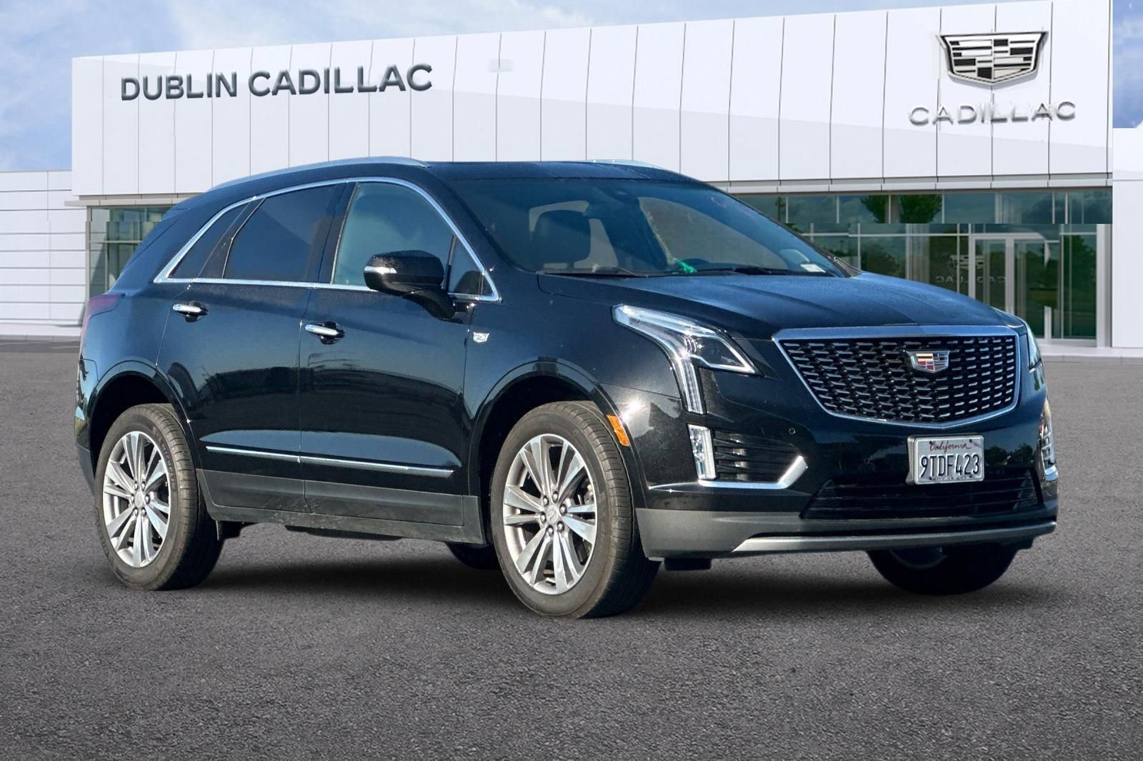 Certified 2024 Cadillac XT5 Premium Luxury FWD image 1