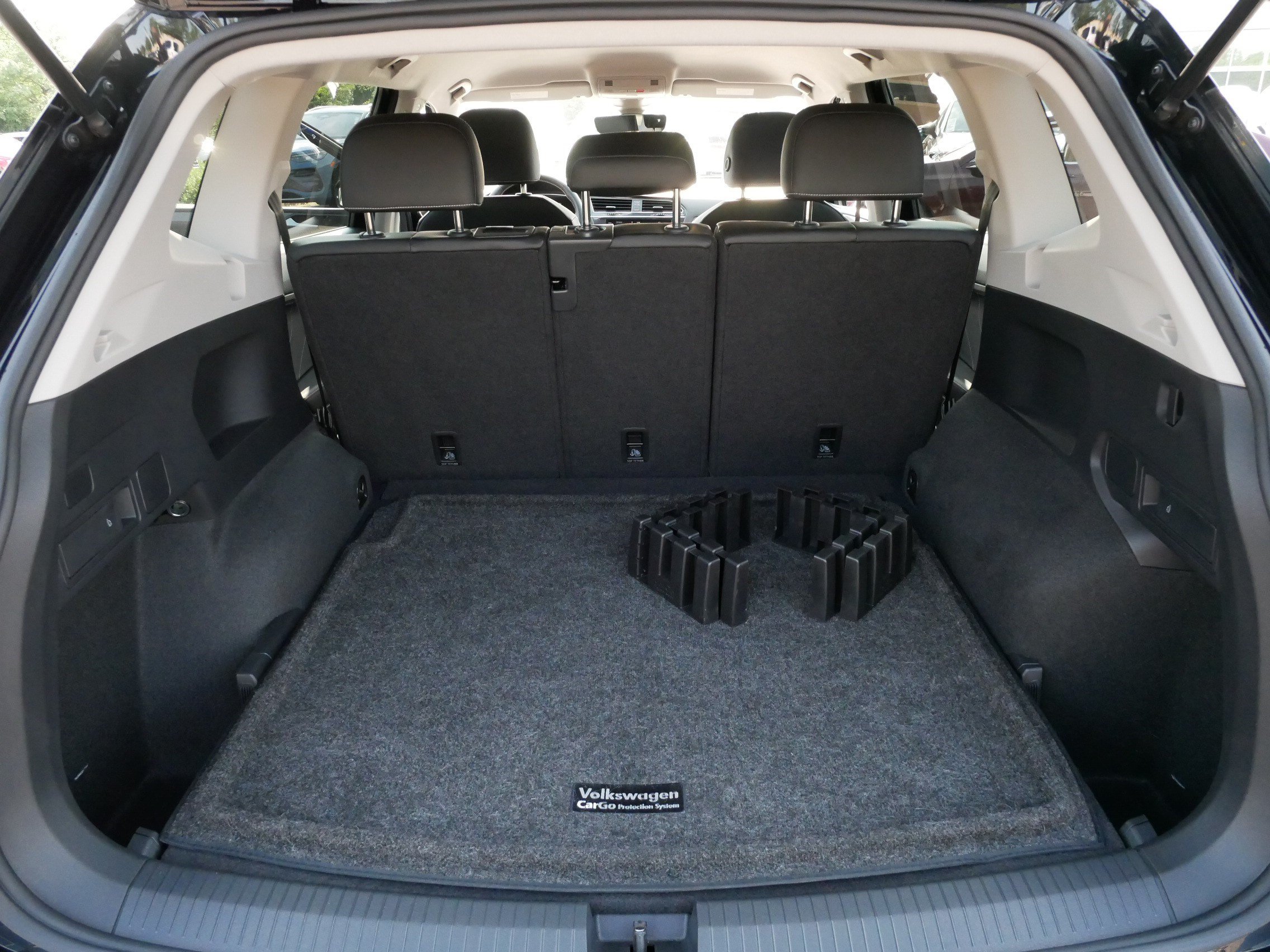 Certified 2023 Volkswagen Tiguan SE AWD/4WD image 17