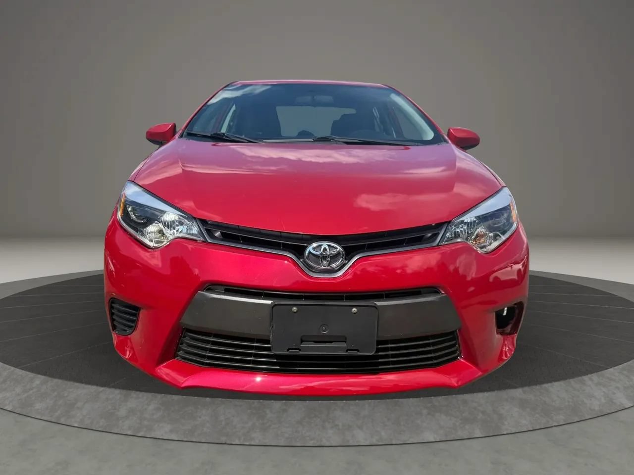 Used 2015 Toyota Corolla LE FWD image 2