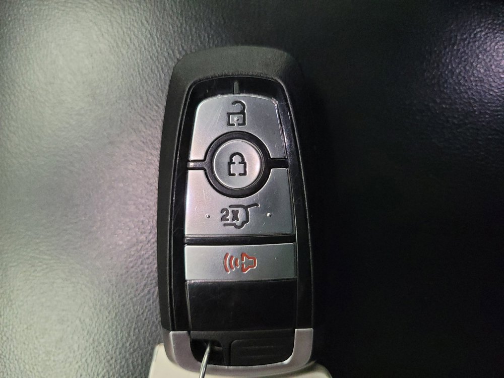 Used 2022 Ford Explorer XLT RWD image 32