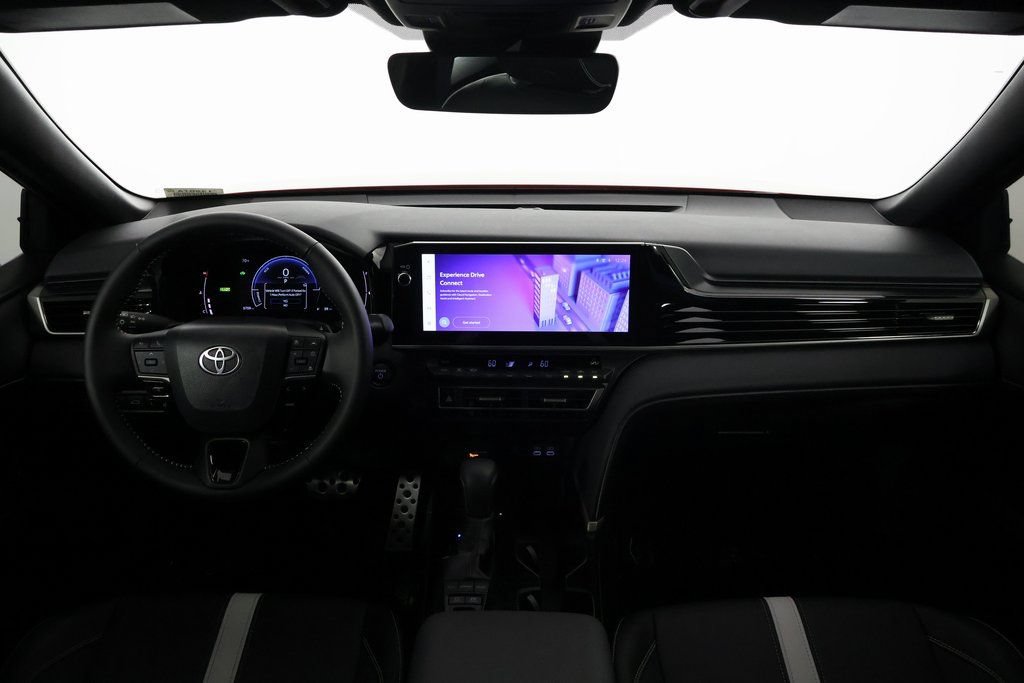 Used 2026 Toyota Camry Hybrid w/ Multimedia Upgrade Package FWD image 8