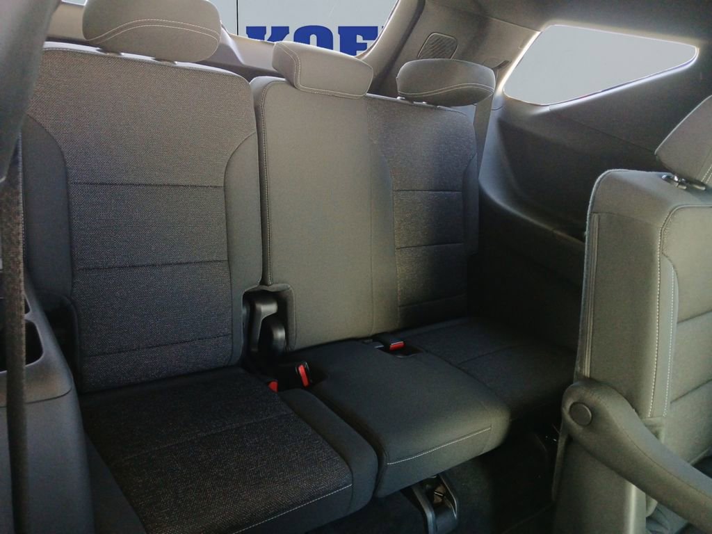 New 2026 Chevrolet Traverse LT w/ Driver Confidence Package image 18