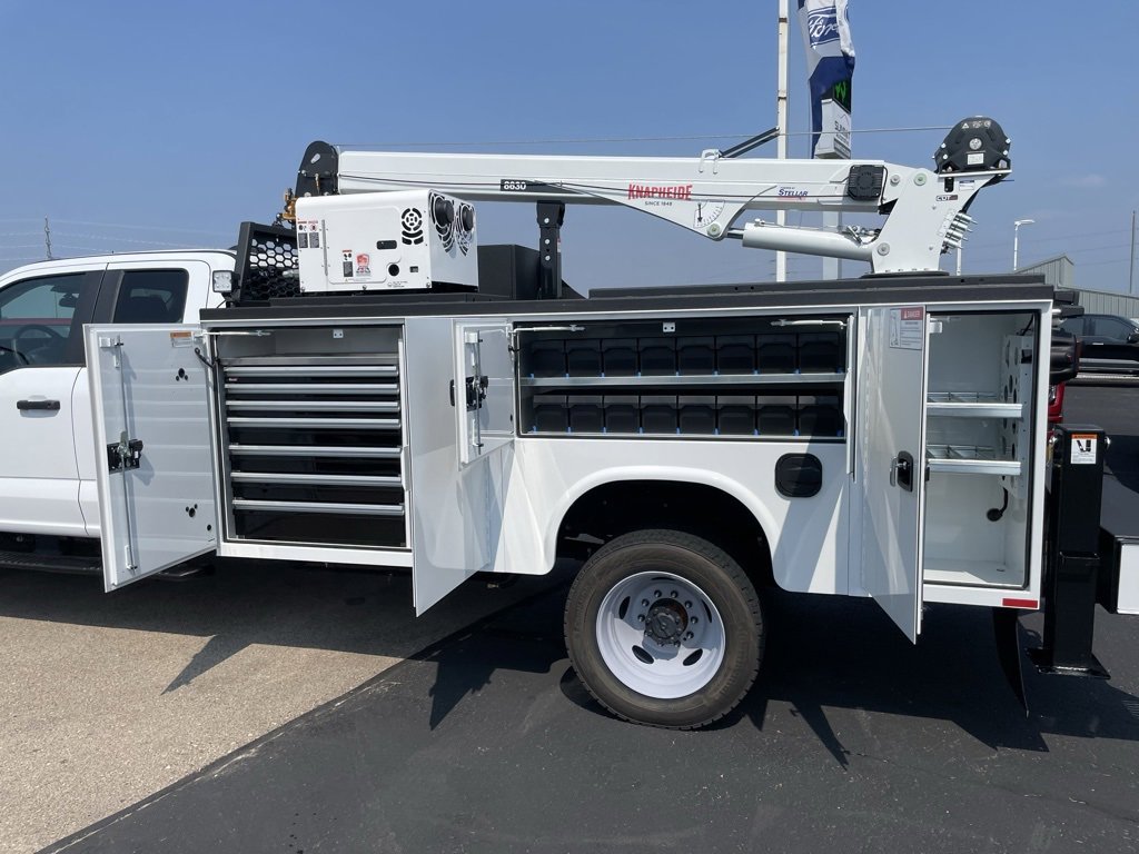 New 2025 Ford F550 4x4 SuperCab Super Duty image 28