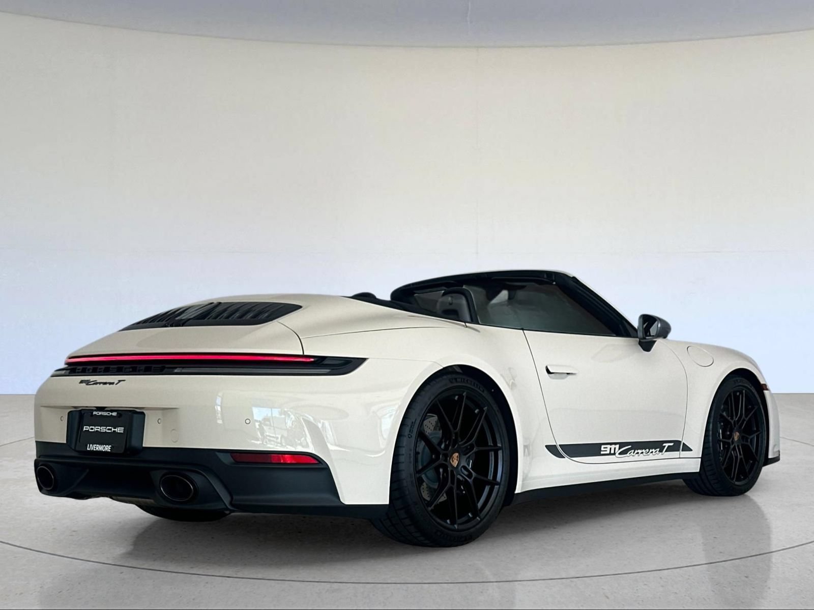 Certified 2026 Porsche 911 Carrera T RWD image 8