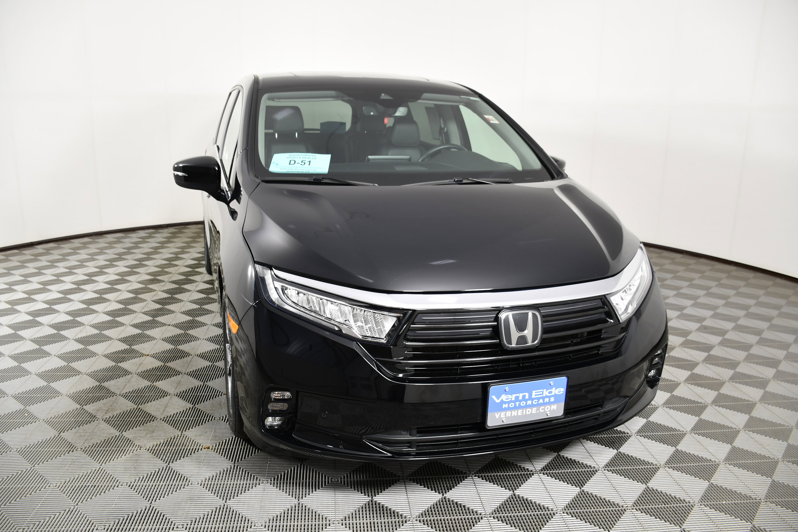 Certified 2023 Honda Odyssey Touring image 3