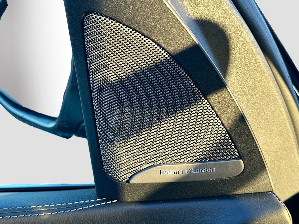 Used 2024 BMW X7 xDrive40i w/ Executive Package image 19