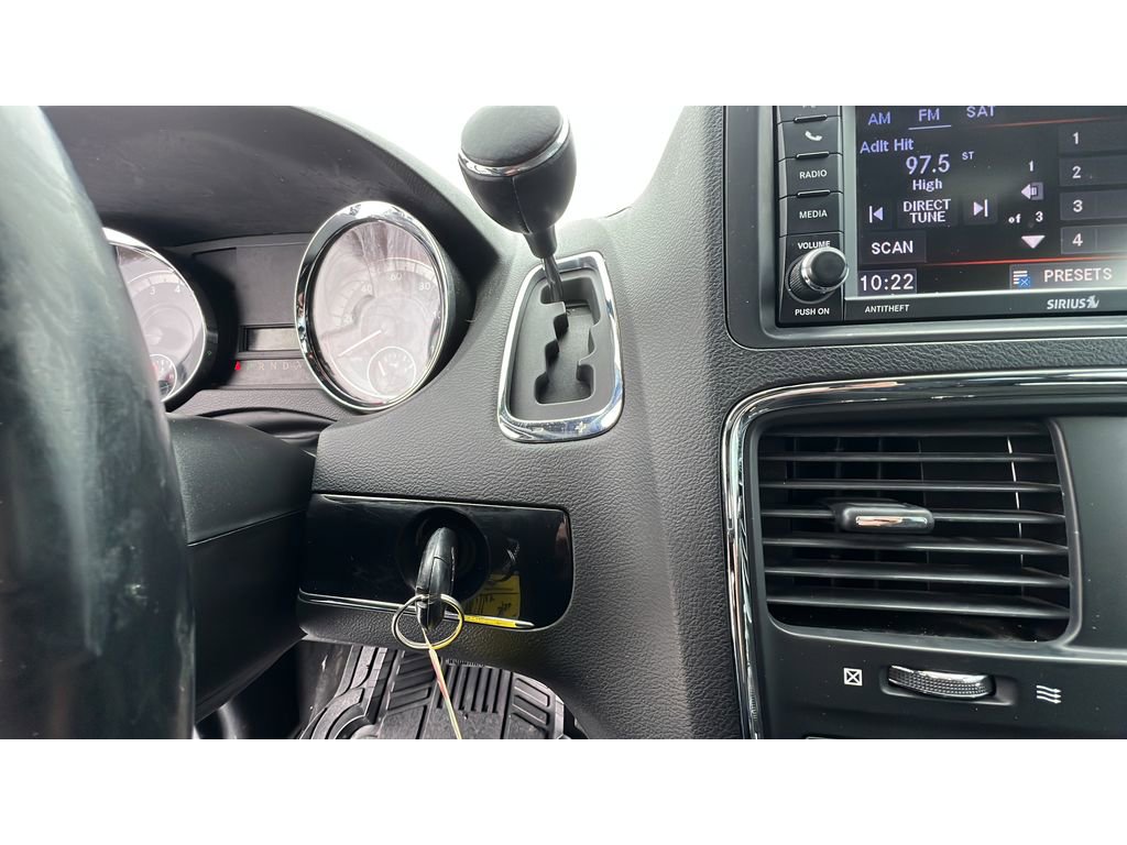 Used 2018 Dodge Grand Caravan SE FWD image 21