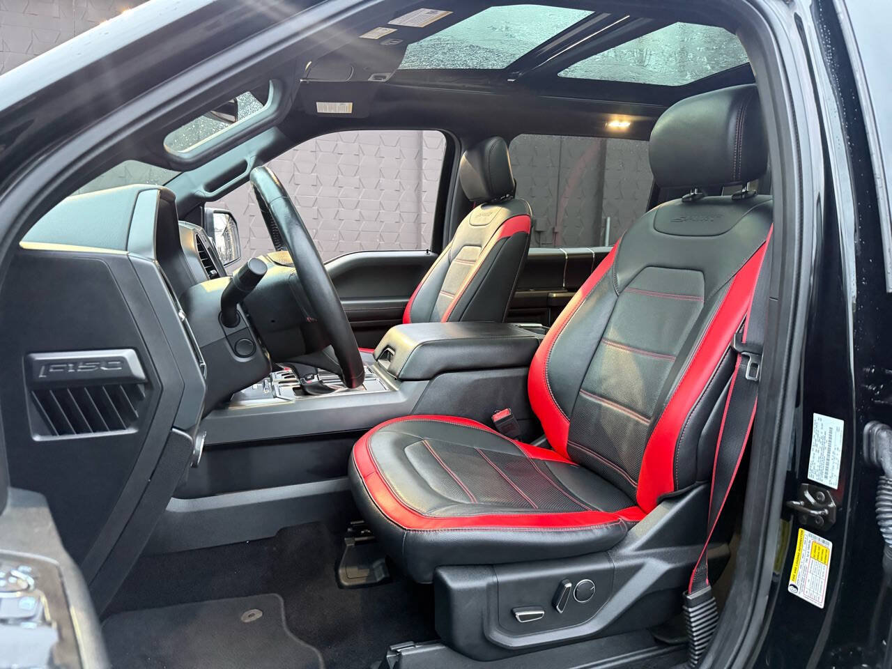 Used 2018 Ford F150 Lariat w/ Equipment Group 502A Luxury AWD/4WD image 27