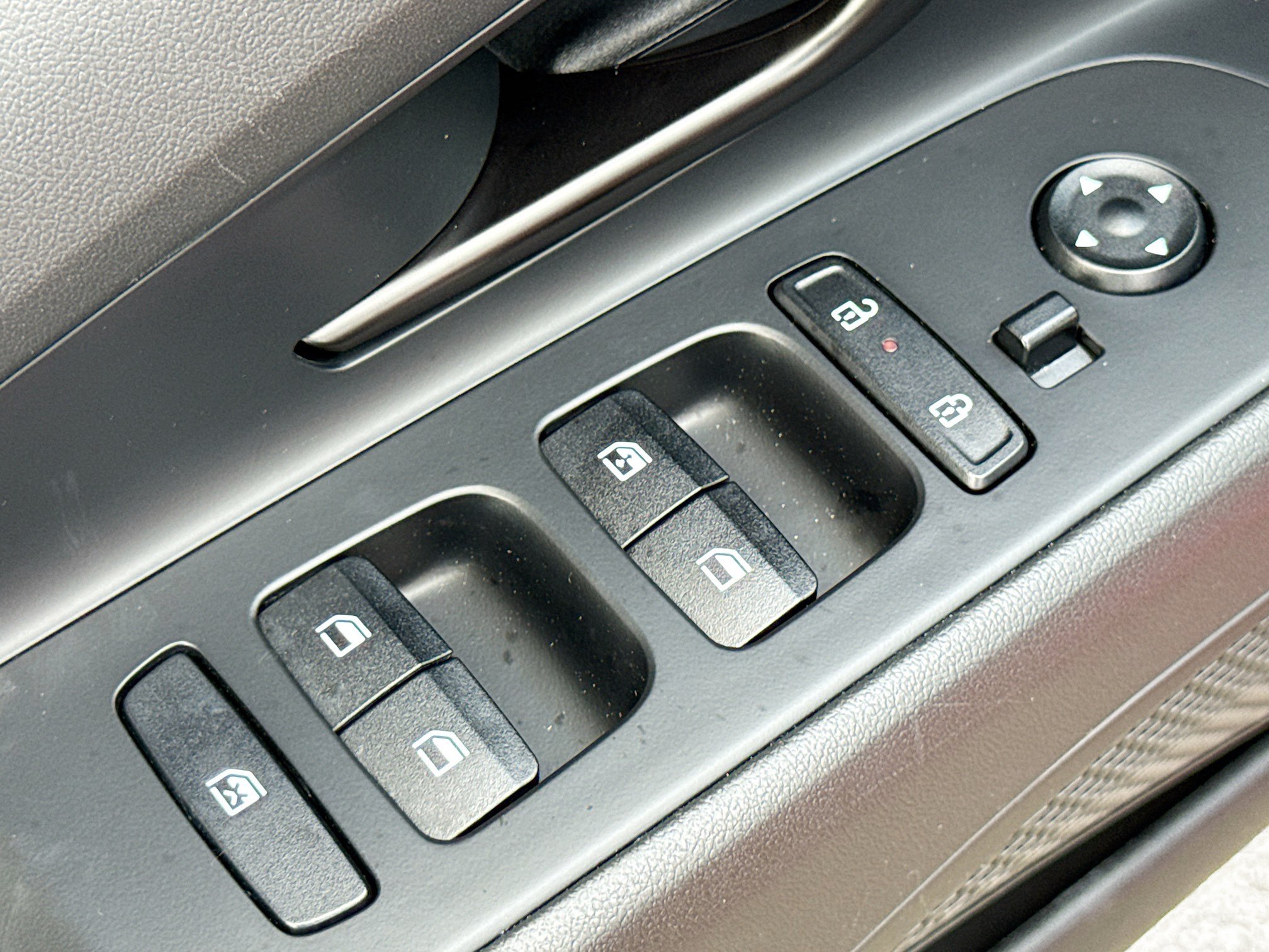 Certified 2025 Hyundai Elantra Sport FWD image 7