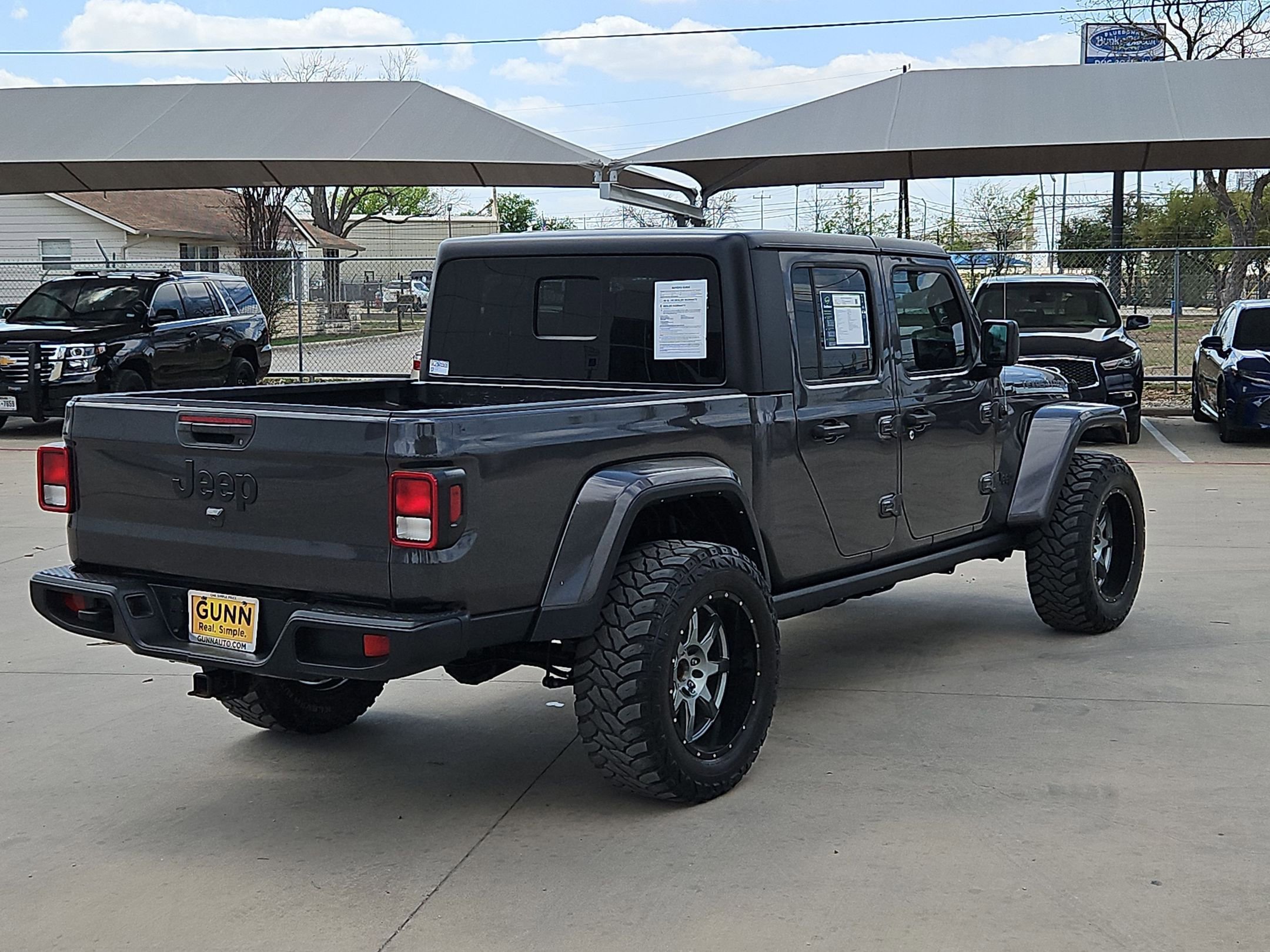 Used 2021 Jeep Gladiator Sport image 3