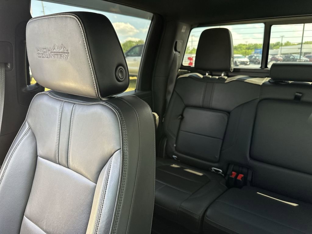 Used 2022 Chevrolet Silverado 2500 High Country w/ Z71 Off-Road Package AWD/4WD image 12