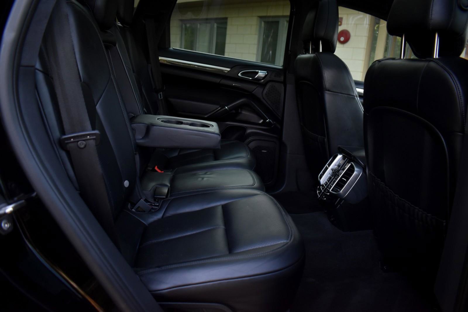 Used 2014 Porsche Cayenne Turbo w/ Comfort Plus Package (PU4) image 41