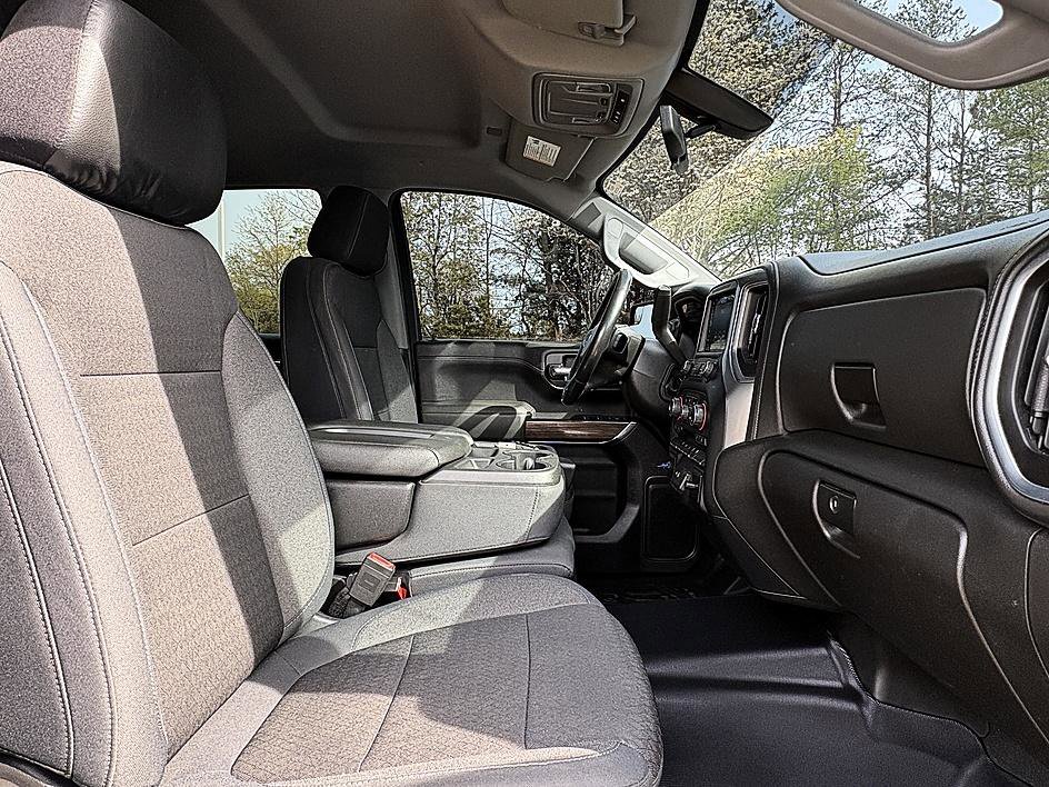 Used 2019 Chevrolet Silverado 1500 LT w/ Convenience Package image 11