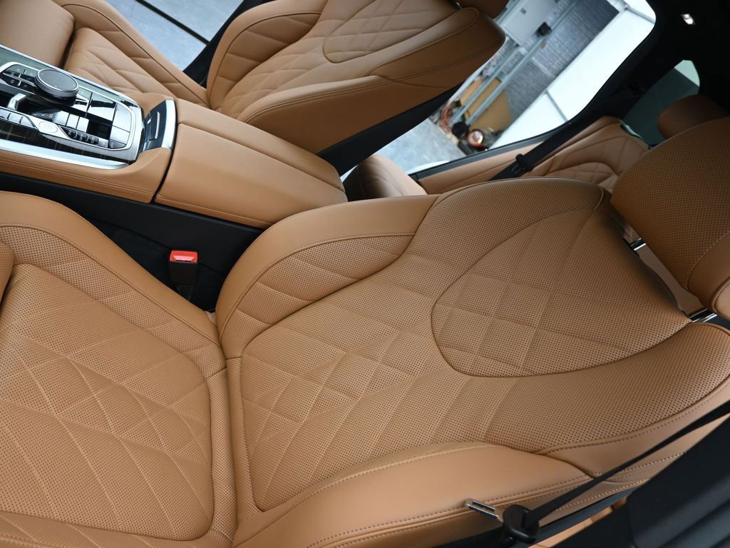 Used 2026 BMW X5 xDrive40i image 9