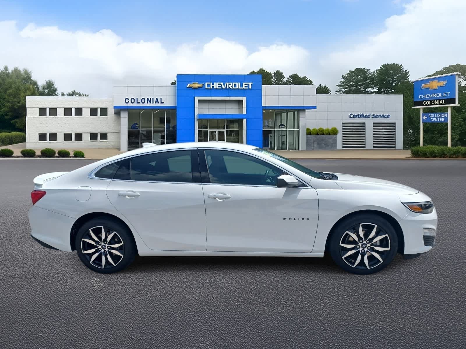 Used 2023 Chevrolet Malibu RS FWD image 3