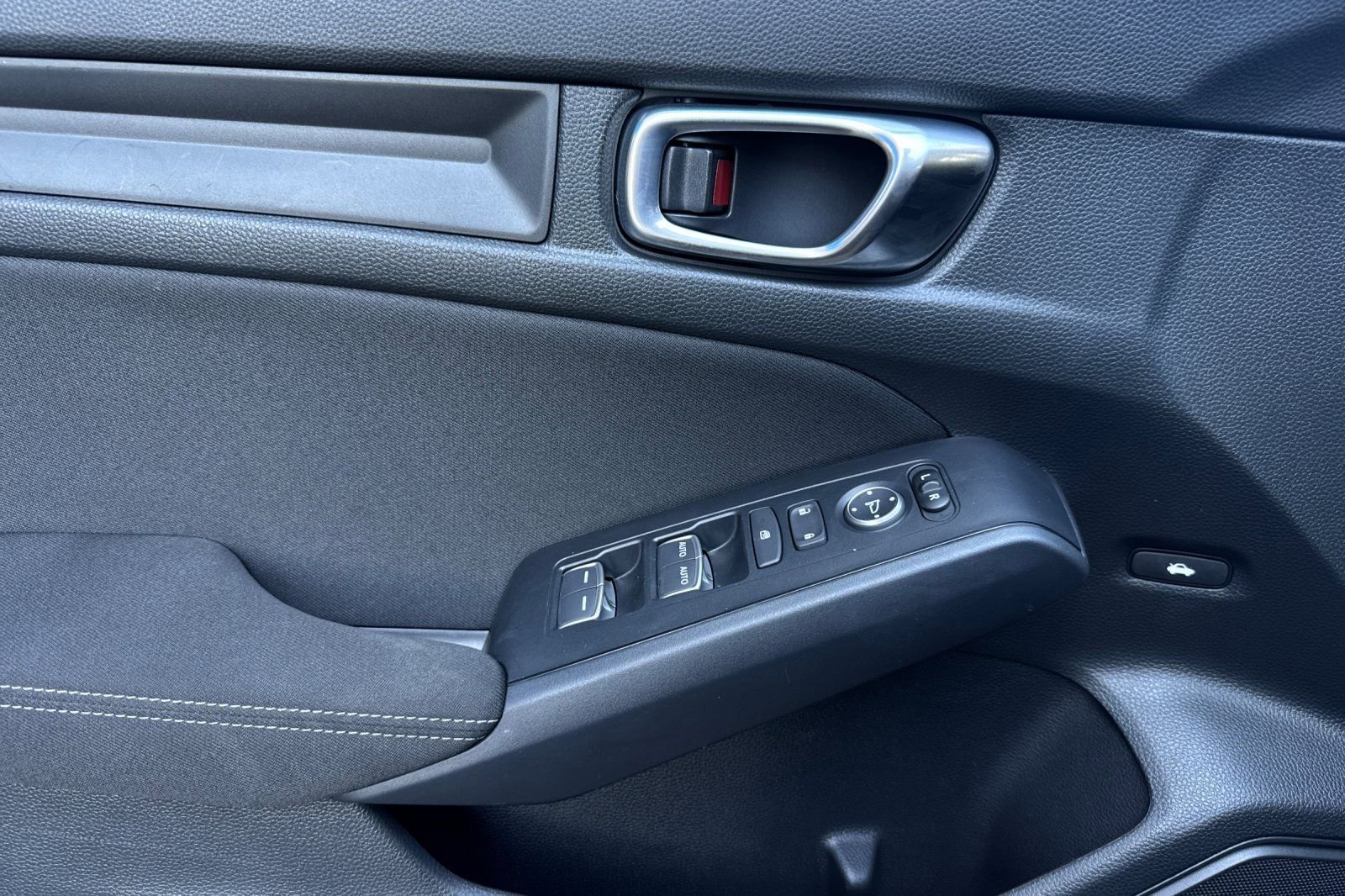 Used 2025 Honda Civic LX image 11